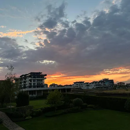 E32 Atia Chernomoretz Апартаменты Черноморец