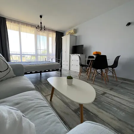 E32 Atia Chernomoretz Апартаменты *